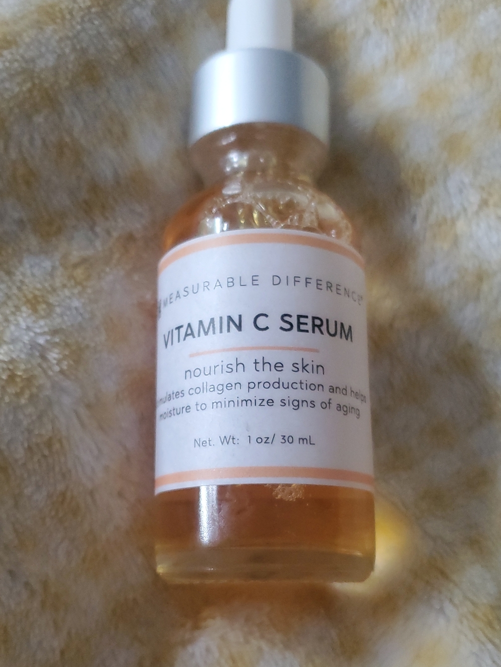 Vitamin C Serum - Nourish the Skin (Peach)
